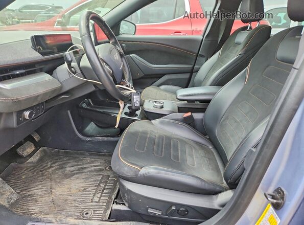 3FMTK4SE6NMA22107 2022 FORD MUSTANG Silver წინა სალონის ხედი