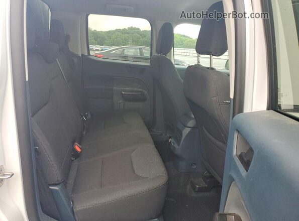 3FTTW8BA4SRB18958 2025 FORD MAVERICK White Vista de los asientos traseros