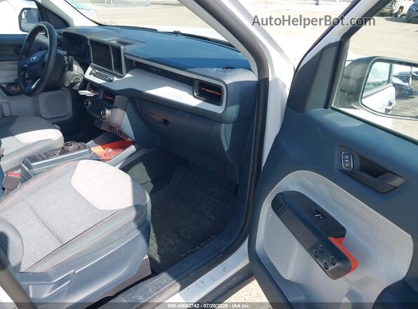 3FTTW8E38PRA72782 2023 FORD MAVERICK Белый Вид салона спереди