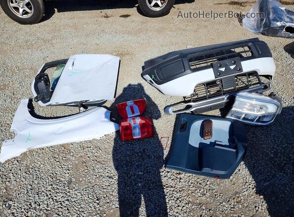 3FTTW8E38PRB04131 2023 FORD MAVERICK Белый Вид наклейки с VIN-кодом
