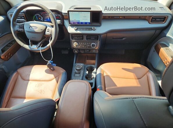 3FTTW8E39PRB04087 2023 FORD MAVERICK Red Vista del salpicadero