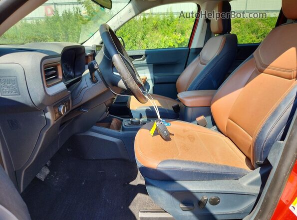 3FTTW8E39PRB04087 2023 FORD MAVERICK Red Vista interior delantera