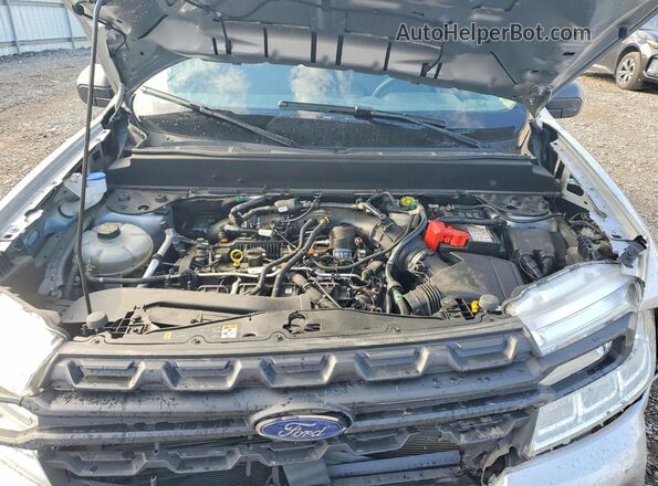 3FTTW8F97NRA13643 2022 FORD MAVERICK Silver Vista del compartimento del motor