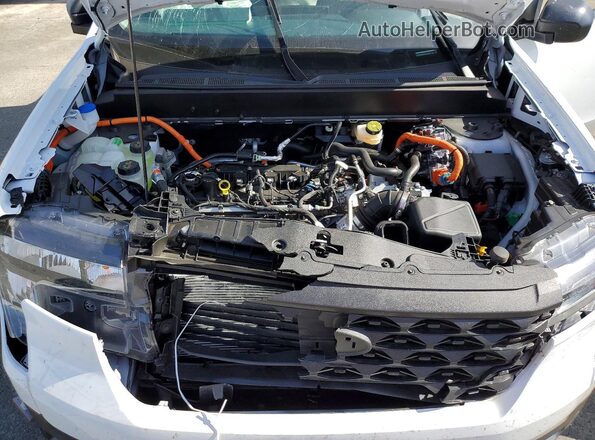 3FTTW8J32TRA01061 2026 FORD MAVERICK Белый Вид задней части салона