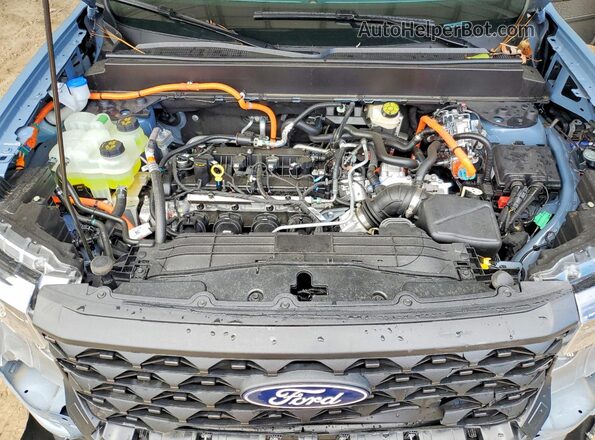 3FTTW8J35TRA08568 2026 FORD MAVERICK Blue Rear interior view