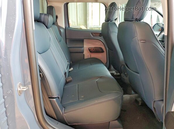 3FTTW8J35TRA08568 2026 FORD MAVERICK Blue Rear seats view