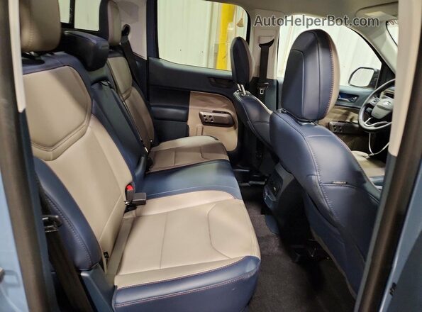 3FTTW8S32SRB29376 2025 FORD MAVERICK Blue Widok tylnych siedzeń