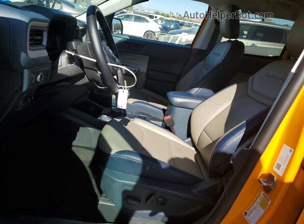 3FTTW8S39TRA00147 2026 FORD MAVERICK Orange Вид салону спереду