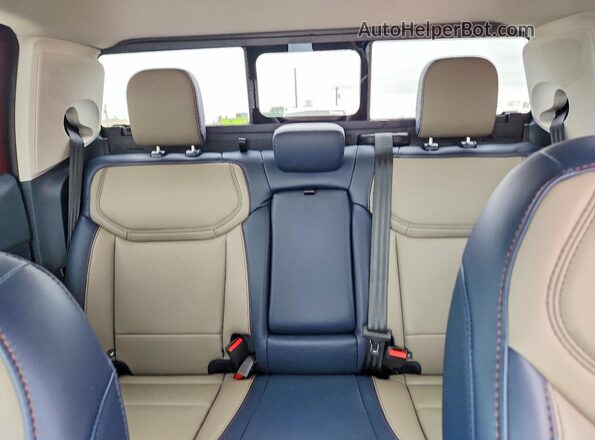 3FTTW8S39TRA82476 2026 FORD MAVERICK Red უკანა სავარძლების ხედი