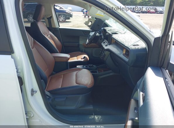 3FTTW8S92RRB26847 2024 FORD MAVERICK White Front interior view