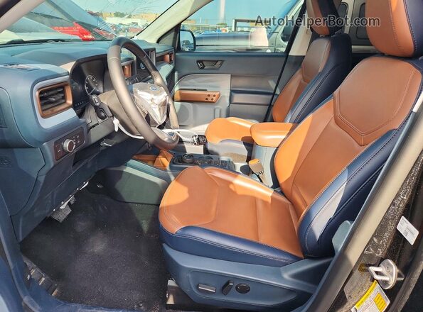 3FTTW8S94RRB18250 2024 FORD MAVERICK Черный Вид салона спереди