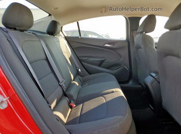 3G1BC5SM0HS553581 2017 CHEVROLET CRUZE Red Widok tylnych siedzeń