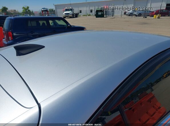 3G1BE6SM0HS586046 2017 CHEVROLET CRUZE Silver 