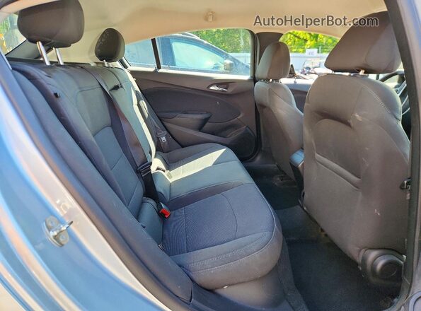 3G1BE6SM1JS556172 2018 CHEVROLET CRUZE Silver Rear seats view