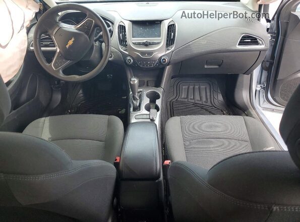 3G1BE6SM3JS577623 2018 CHEVROLET CRUZE Silver Вид панелі приладів