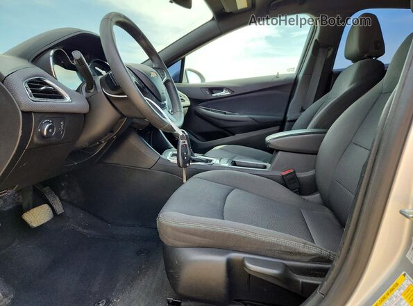 3G1BE6SM3JS649338 2018 CHEVROLET CRUZE Silver Սալոնի դիմացի տեսք