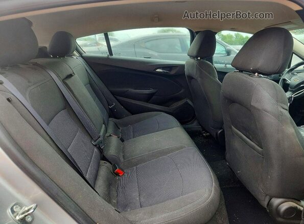 3G1BE6SM5JS599347 2018 CHEVROLET CRUZE Silver Հետևի նստատեղերի տեսք