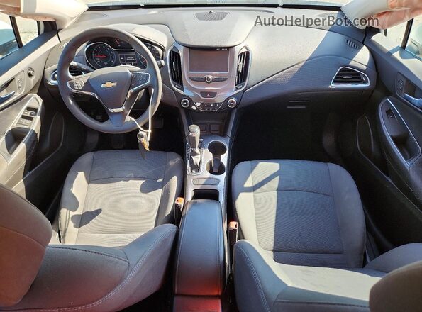 3G1BE6SM5JS655108 2018 CHEVROLET CRUZE White Вид панелі приладів