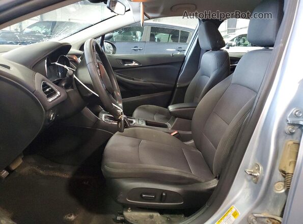 3G1BE6SM6HS581448 2017 CHEVROLET CRUZE Silver Widok wnętrza z przodu