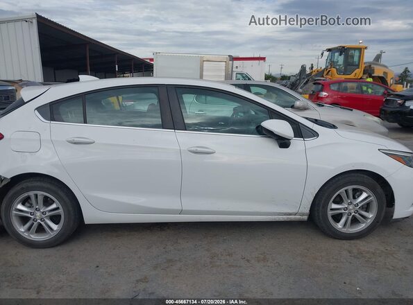 3G1BE6SM6JS587790 2018 CHEVROLET CRUZE White Rear interior view