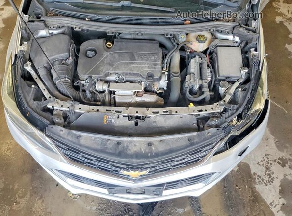 3G1BE6SM7JS640013 2018 CHEVROLET CRUZE Silver Rear interior view