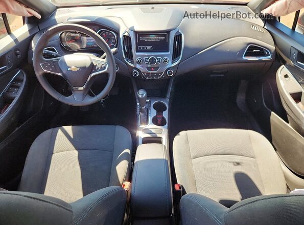 3G1BE6SM8JS651537 2018 CHEVROLET CRUZE Red Dashboard view