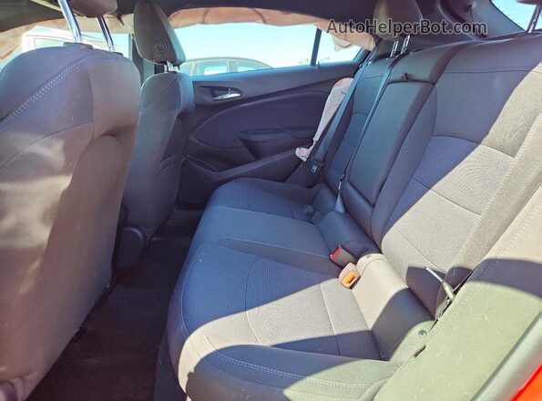 3G1BE6SM8JS651537 2018 CHEVROLET CRUZE Red Rear seats view