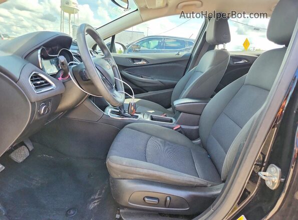 3G1BE6SMXHS558397 2017 CHEVROLET CRUZE Black Front interior view