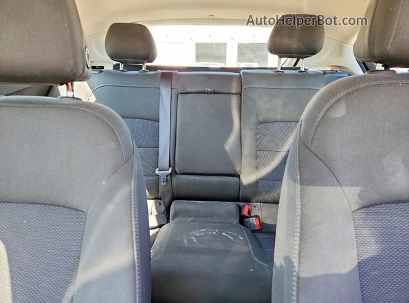 3G1BE6SMXJS546286 2018 CHEVROLET CRUZE White Rear seats view