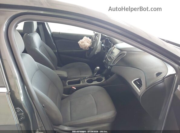 3G1BE6SMXJS643018 2018 CHEVROLET CRUZE Gray Front interior view