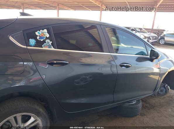 3G1BE6SMXJS654553 2018 CHEVROLET CRUZE Gray Вид задньої частини салону