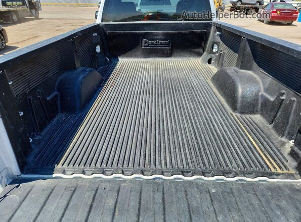 3GCNAAED8RG348531 2024 CHEVROLET SILVERADO White Вид задніх сидінь