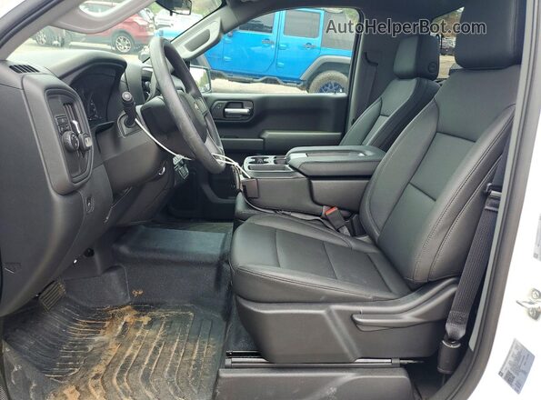 3GCNAAEK1TG112650 2026 CHEVROLET SILVERADO White Vista interior delantera