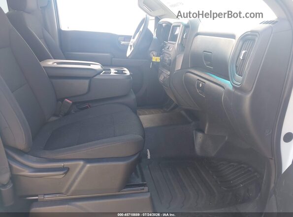 3GCNWAED2NG164715 2022 CHEVROLET SILVERADO Белый Вид салона спереди
