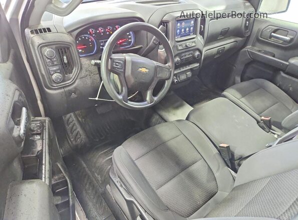 3GCNYAEF8LG180720 2020 CHEVROLET SILVERADO Серебряный Вид панели приборов