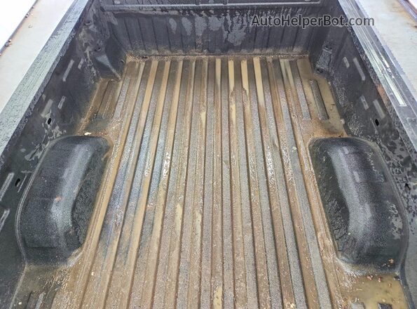 3GCNYAEF8LG180720 2020 CHEVROLET SILVERADO Серебряный Вид задних сидений
