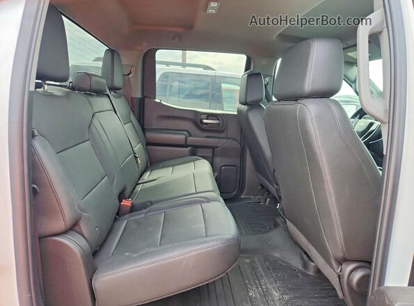 3GCPAAEK5RG267543 2024 CHEVROLET SILVERADO White Widok tylnych siedzeń