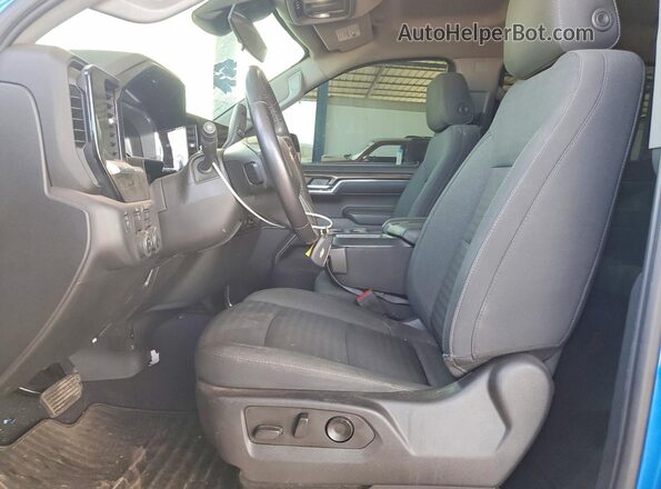 3GCPACEKXNG642588 2022 CHEVROLET SILVERADO Blue Front interior view