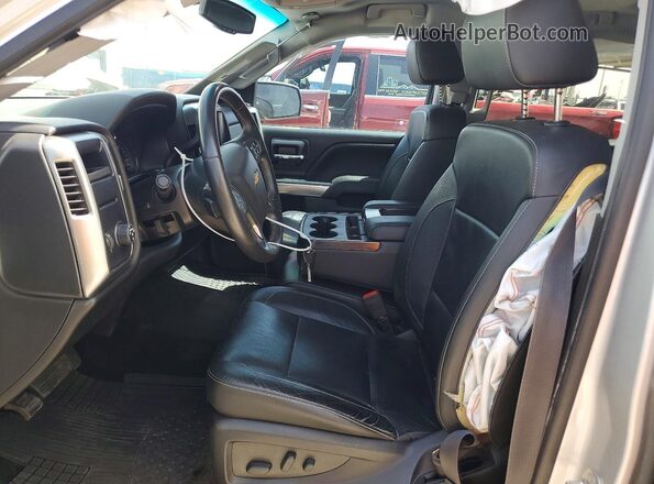 3GCPCREC1JG214456 2018 CHEVROLET SILVERADO Silver Front interior view