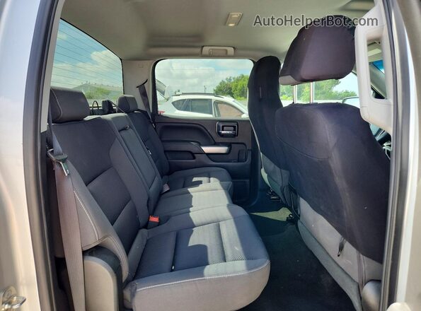 3GCPCREC3JG372166 2018 CHEVROLET SILVERADO Silver Vista de los asientos traseros