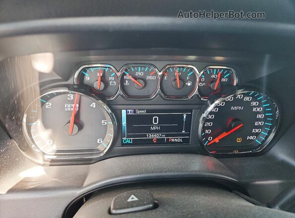 3GCPCREC3JG620240 2018 CHEVROLET SILVERADO White Սարքավորումների վահանակի տեսք