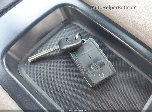 3GCPCREC4GG352257 2016 CHEVROLET SILVERADO Red Widok deski rozdzielczej