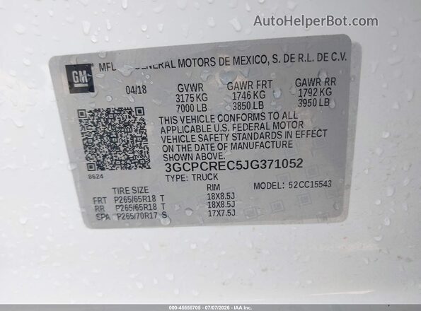 3GCPCREC5JG371052 2018 CHEVROLET SILVERADO White Vista del compartimento del motor