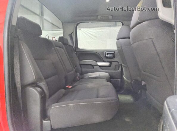 3GCPCREC8JG136550 2018 CHEVROLET SILVERADO Red Հետևի նստատեղերի տեսք