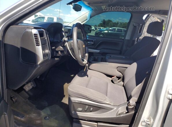 3GCPCRECXJG124934 2018 CHEVROLET SILVERADO Silver Вид салону спереду