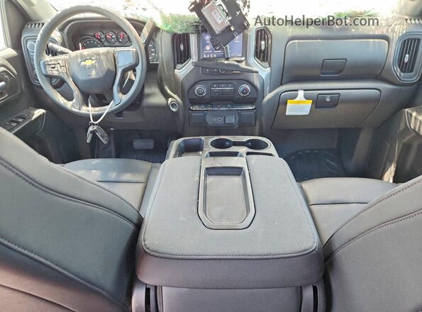 3GCPKAEK0TG328625 2026 CHEVROLET SILVERADO White Widok deski rozdzielczej