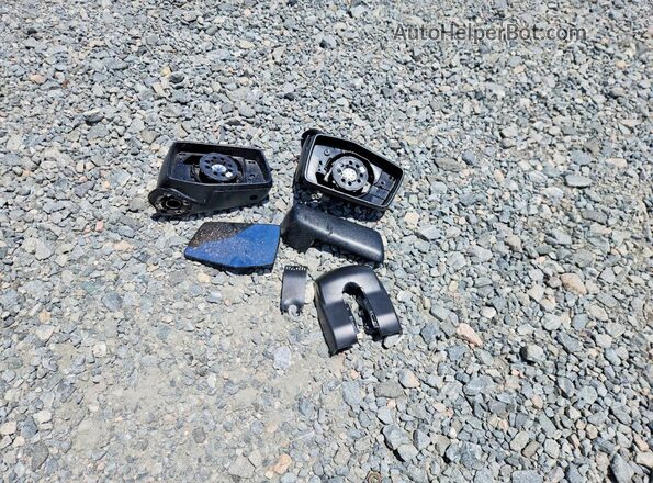 3GCPKAEK0TG328625 2026 CHEVROLET SILVERADO White Widok komory silnika