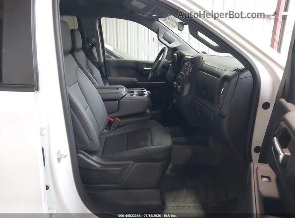 3GCPKAEK6TG333361 2026 CHEVROLET SILVERADO White Widok wnętrza z przodu