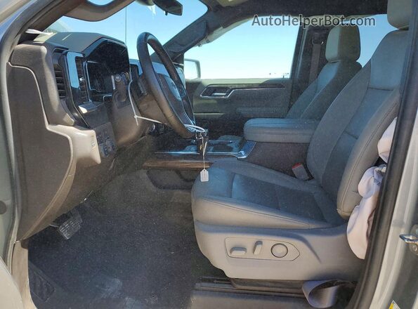 3GCUDFED3RG236770 2024 CHEVROLET SILVERADO Серебряный Вид салона спереди