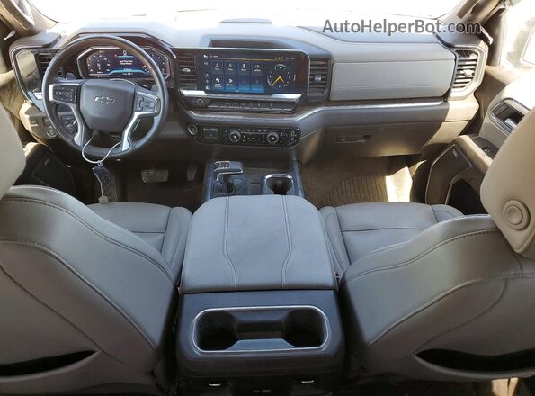 3GCUDFED3RG236770 2024 CHEVROLET SILVERADO Серебряный Вид панели приборов